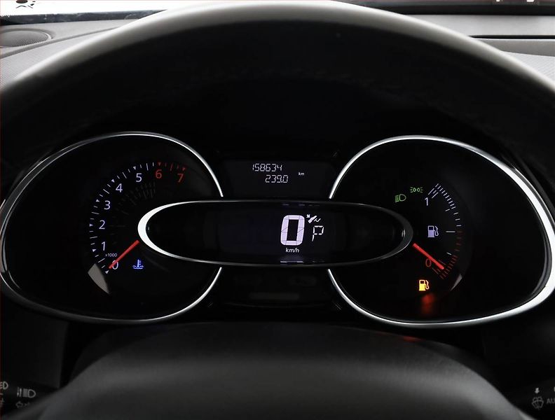 Renault Clio (2016) 1.2 TCe, Automat, Navi - fotka 9 z 18