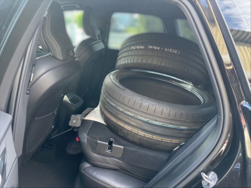 Volvo XC60 2,0 B5 AWD Plus Black Ed. AT - fotka 8 z 11