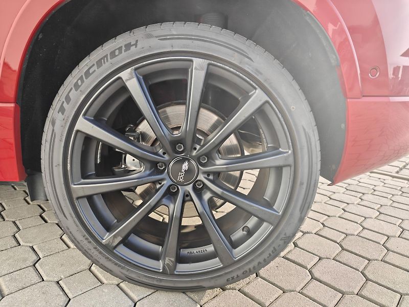 Seat Ateca DSG 4WD 2,0 TSI - fotka 27 z 30