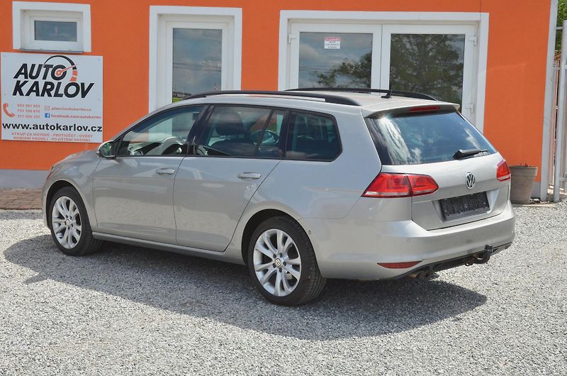 Volkswagen Golf (2014) 2.0 TDi 110kW DSG Comfortline - fotka 4 z 43