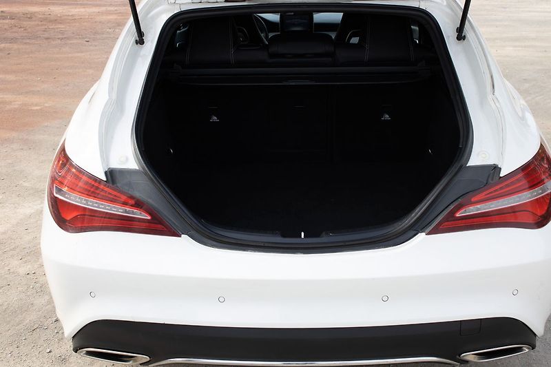 Mercedes-Benz CLA Doložitelný servis, nové letní - fotka 34 z 36