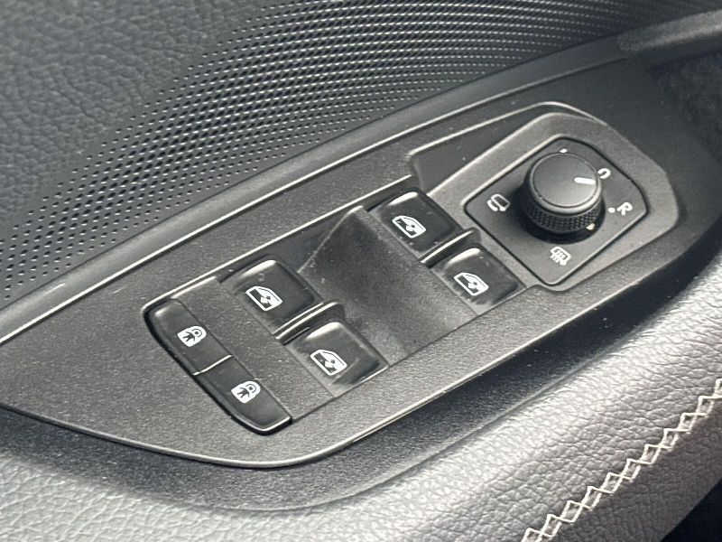 Škoda Kodiaq (2024) 2.0 TDI 4x4 DSG Exclusive Sele - fotka 20 z 33