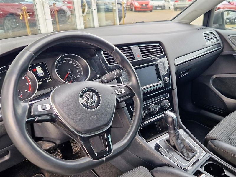 Volkswagen Golf 1,4 TSi Comfortline vyhř.seda - fotka 18 z 20