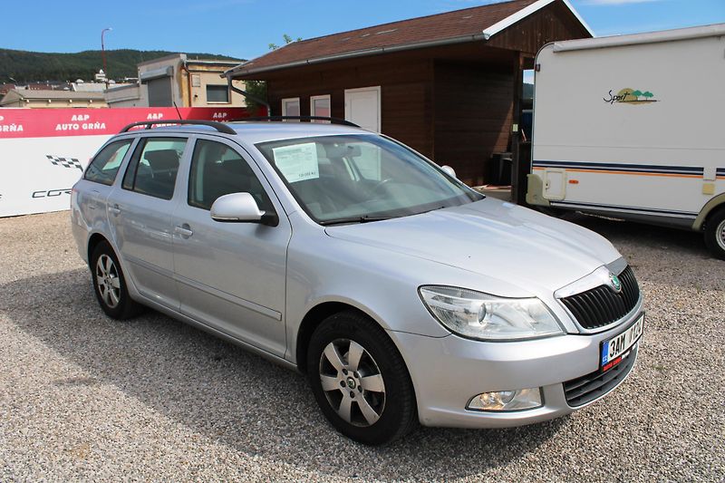 Škoda Octavia (2013) REZERVACE - fotka 1 z 16