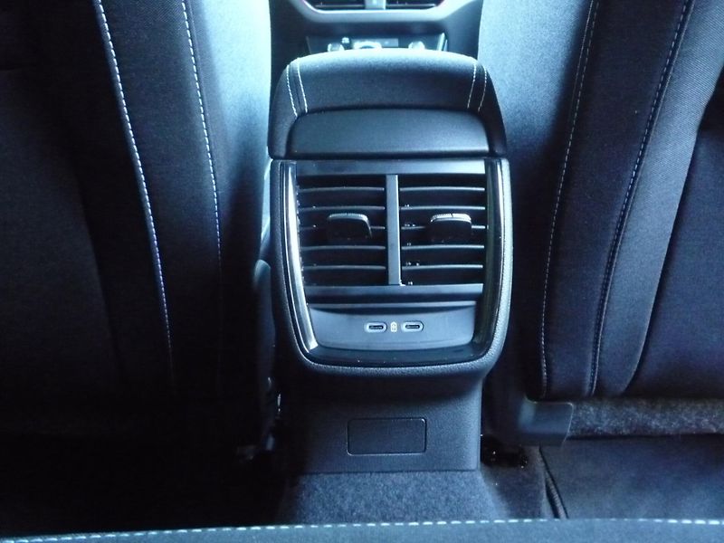 Škoda Kamiq (2025) 1,0TSi 85kW DSG MONTE CARLO - fotka 21 z 25