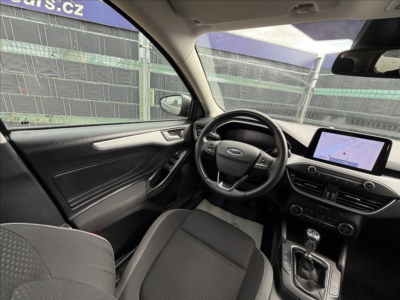 Ford Focus 1.5 TDCi EcoBlue - fotka 9 z 19