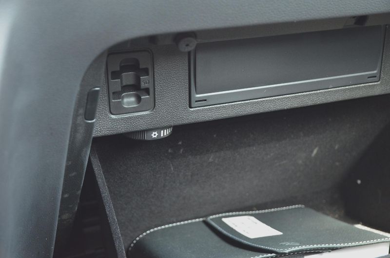 Volkswagen Arteon (2022) 1.5 TSi 110kW R-LINE / ČR  - fotka 39 z 42