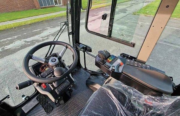 Ostatní (2023) Multihog 4x4 komunál 3.5t!DEMO - fotka 5 z 16
