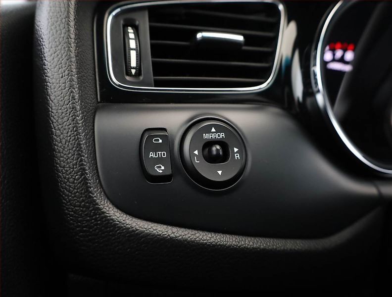 Kia Ceed (2014) 1.6 T-GDI GT, Kůže, Navi - fotka 18 z 21