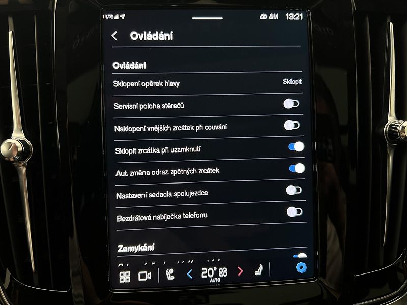 Volvo V90 CC B5 AWD ULTIMATE BRIGHT AUT - fotka 42 z 48