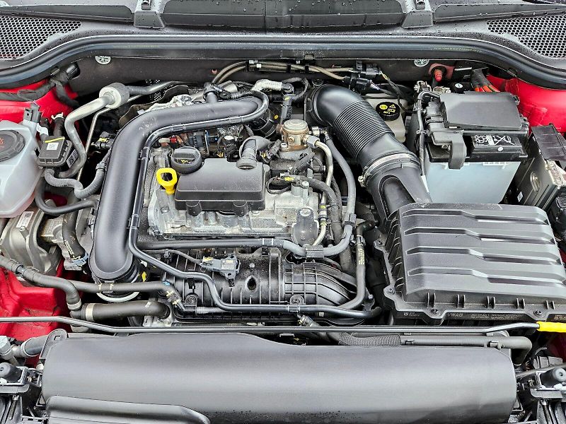 Škoda Kamiq (2024) TOP SELECTION TSI 85/1.0 A7F - fotka 28 z 28