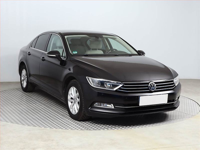 Volkswagen Passat (2015) Comfortline 2.0 TDI, Automat - fotografie inzerátu