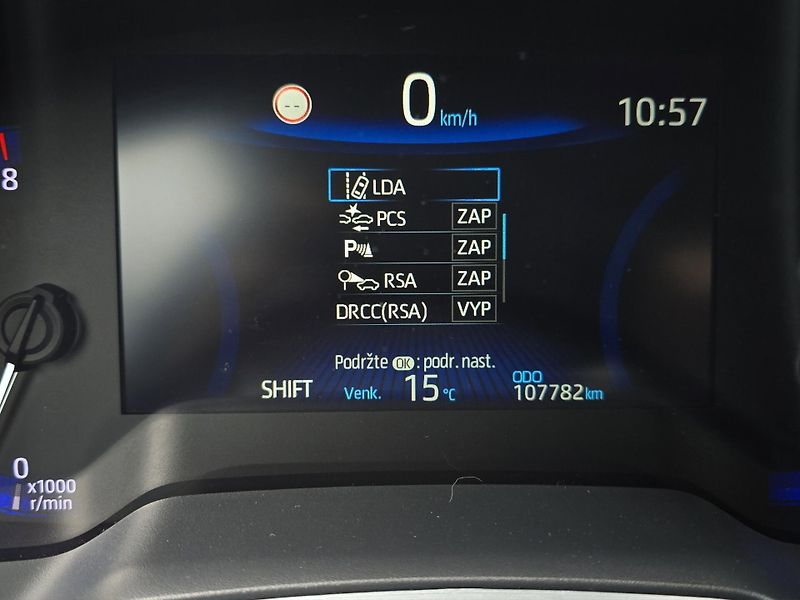 Toyota Corolla (2020) 1.6 VVT-i 97kW, Serv. kniha, z - fotka 18 z 25
