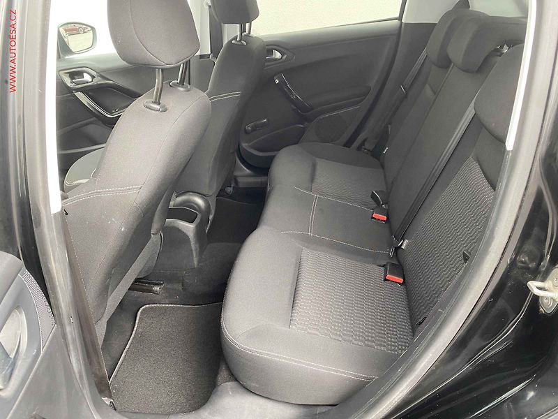 Peugeot 208 (2016) 1.2 PT, Style, park. čidla - fotka 10 z 16