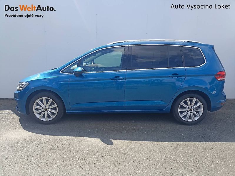 Volkswagen Touran (2022) 1.5TSI Highline Webasto Matrix - fotka 3 z 35