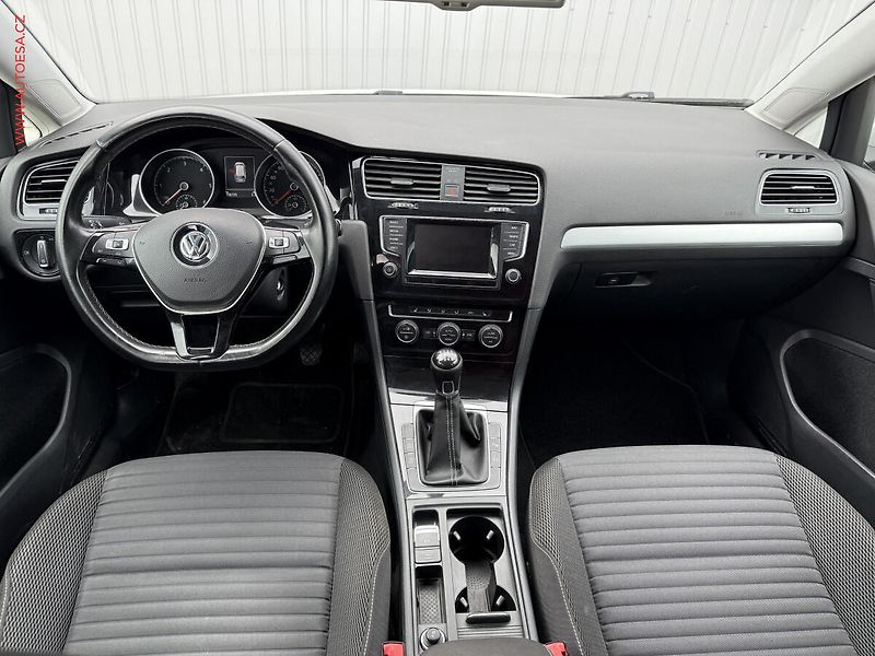 Volkswagen Golf (2014) 1.6 TDi 4x4, CUP, navi - fotka 8 z 17