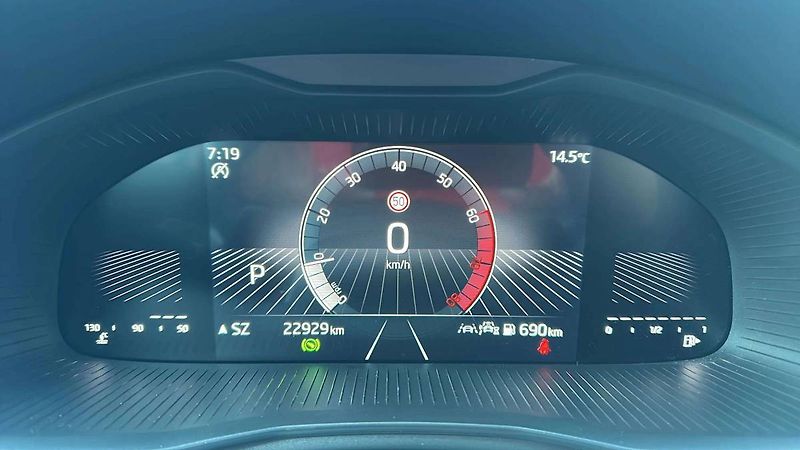 Škoda Kamiq Top Selection 1,0TSI 85kW DSG/ - fotka 9 z 27