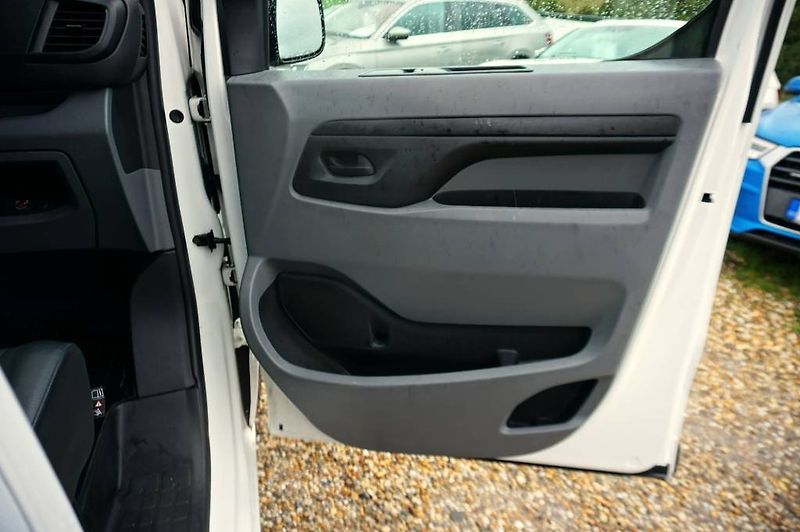 Toyota ProAce (2021) 2,0 D-4D 90 kW - fotka 14 z 28