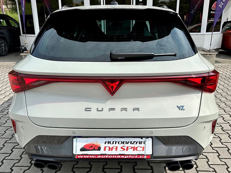 Cupra Leon (2025) VZ 2.0TSI 245kW EXTREME - fotka 7 z 38