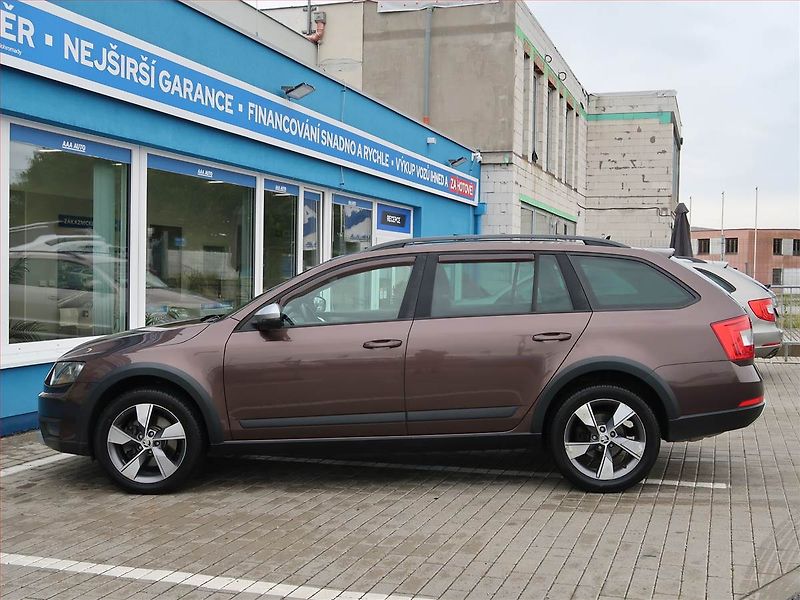 Škoda Octavia (2014) Scout 2.0 TDI, 4X4, Automat - fotka 3 z 22