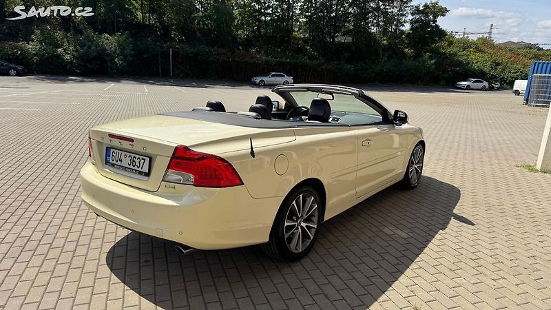 Volvo C70 Cabrio 2.0D4 130kw ČR původ - fotka 5 z 21