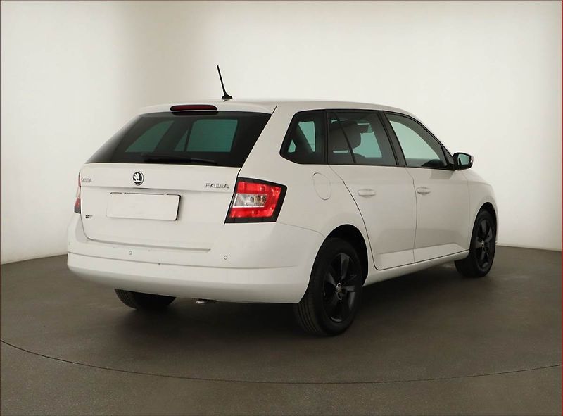 Škoda Fabia (2018) 1.0 TSI, Park. senzory - fotka 5 z 12