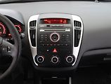 Kia Ceed (2010) 1.6 CRDi, slušný stav - náhled 12