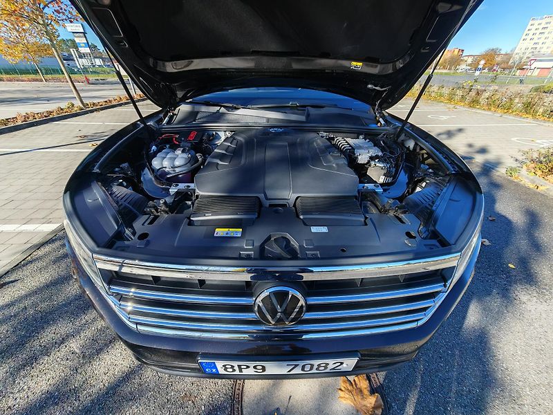 Volkswagen Touareg (2022) ČR, 1.majitel, tažné, servis - fotka 23 z 38