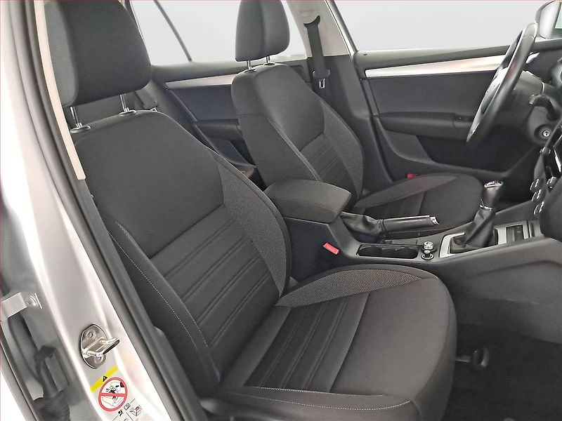 Škoda Octavia (2018) Ambition 1.6 TDI, ČR,1.maj - fotka 8 z 18