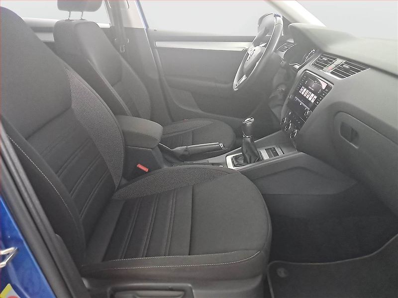 Škoda Octavia (2019) Style 1.6 TDI, Serv.kniha - fotka 9 z 14