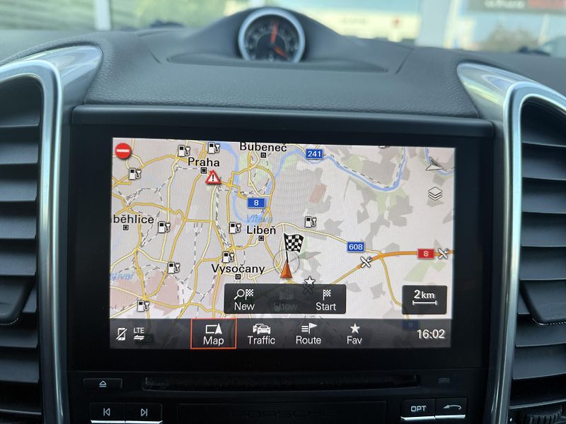 Porsche Cayenne 3.0 D Platinum Edition - fotka 13 z 42