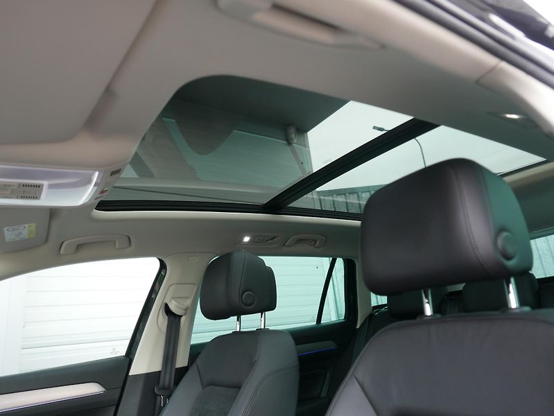Volkswagen Passat 1,4 TSI GTE REZERVACE - fotka 22 z 44