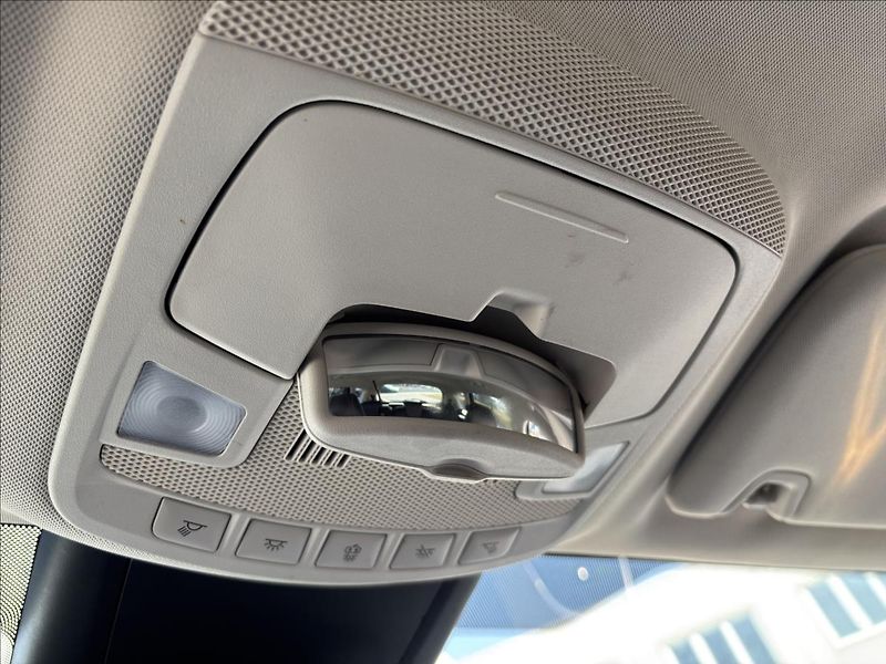 Ford S-MAX 2,0 EcoBlue Titanium AWD AUT - fotka 46 z 51