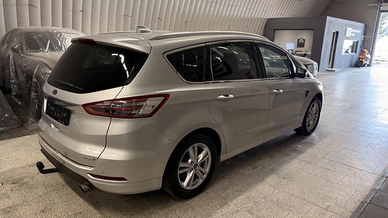 Ford S-MAX (2023) 2.5 HYBRID,TITANIUM,ZÁRUKA - fotka 12 z 35