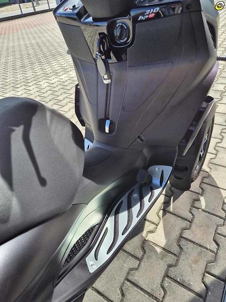Piaggio MP3 300 (2026) MP3 310 SPORT - fotka 14 z 24