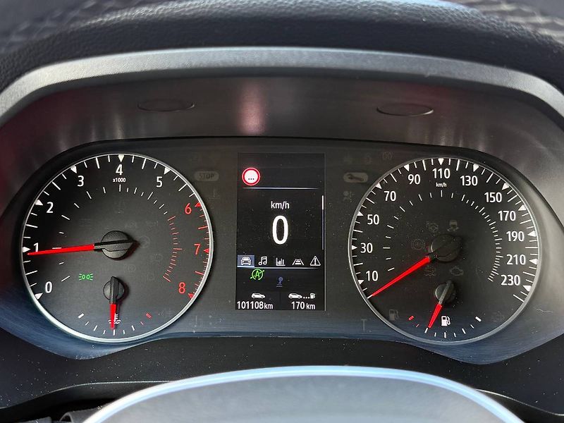 Renault Captur (2020) 1.0 TCe 74 kW Intens - fotka 11 z 23