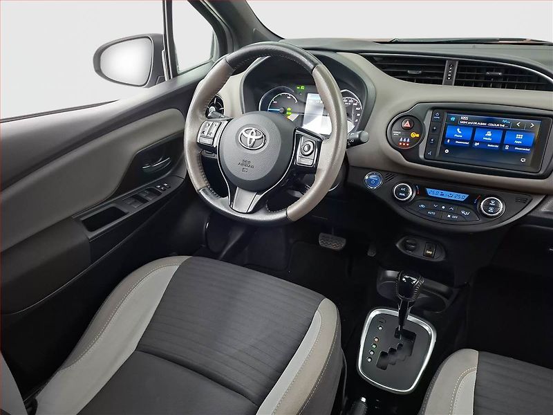 Toyota Yaris (2020) 1.5 Hybrid, Automat, ČR,1.maj - fotka 7 z 21