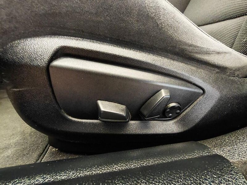 BMW Řada 5 - fotka 16 z 35