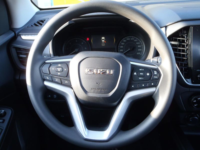 Isuzu D-Max Double Cab LS - fotka 14 z 25