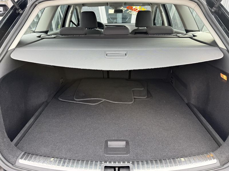 Seat Leon 1,4 TSI 90kW ST Navi AKCE ! - fotka 10 z 28