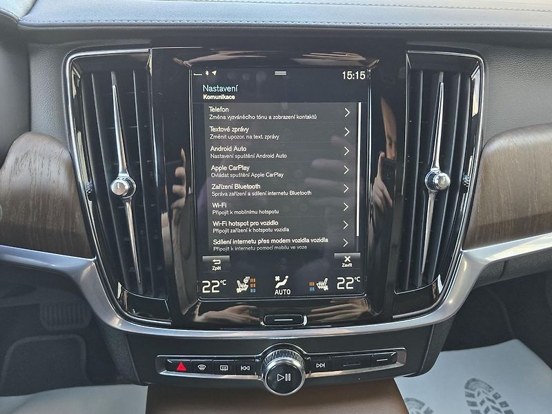 Volvo V90 221kW B6 4x4 R-DESIGN -DPH - fotka 30 z 45