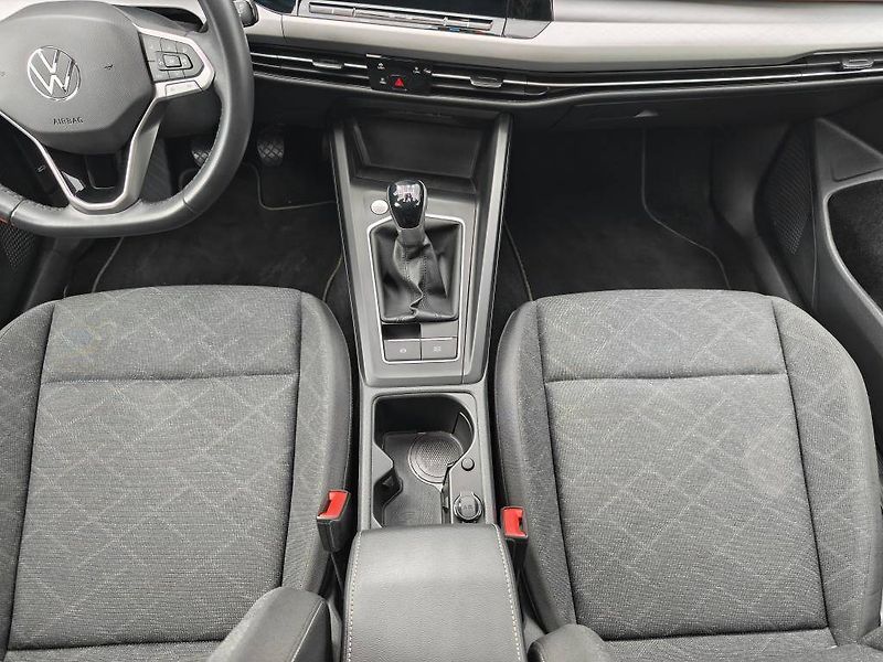 Volkswagen Golf Life 1,0TSi - fotka 9 z 21