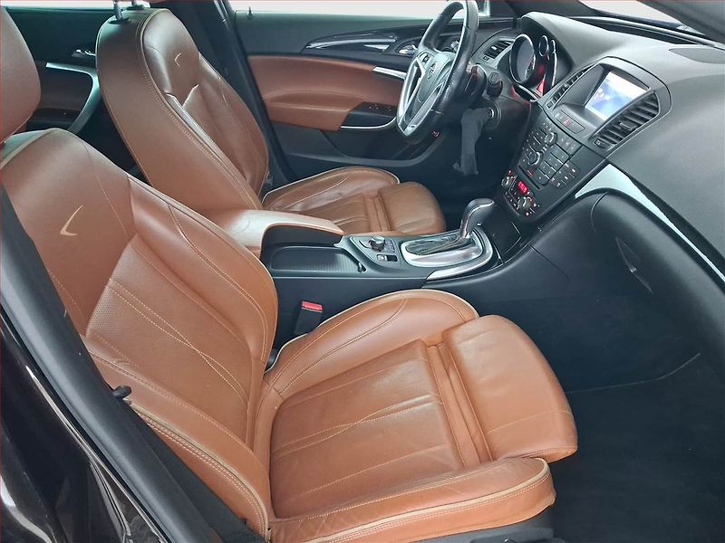 Opel Insignia (2012) 2.0 BiTurbo CDTI, 4X4 - fotka 9 z 26