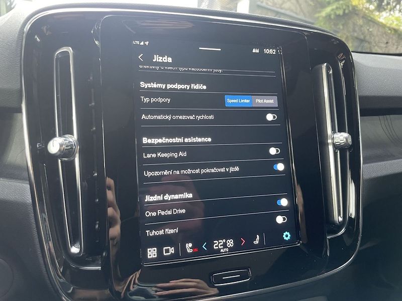 Volvo C40 Recharge Twin motor 82kWh - fotka 25 z 38