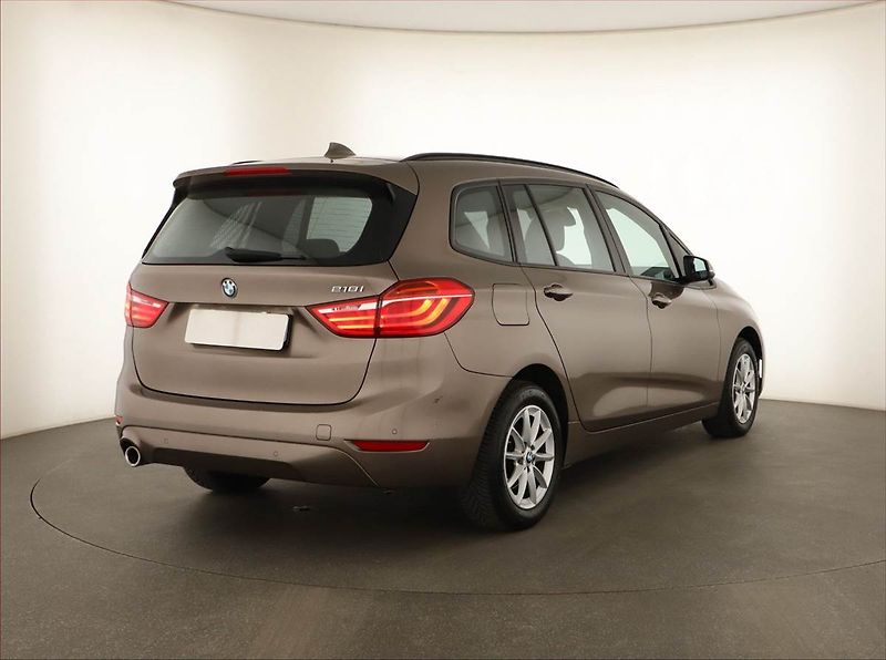 BMW Řada 2 (2020) 218i Gran Tourer, Serv.kniha - fotka 5 z 15
