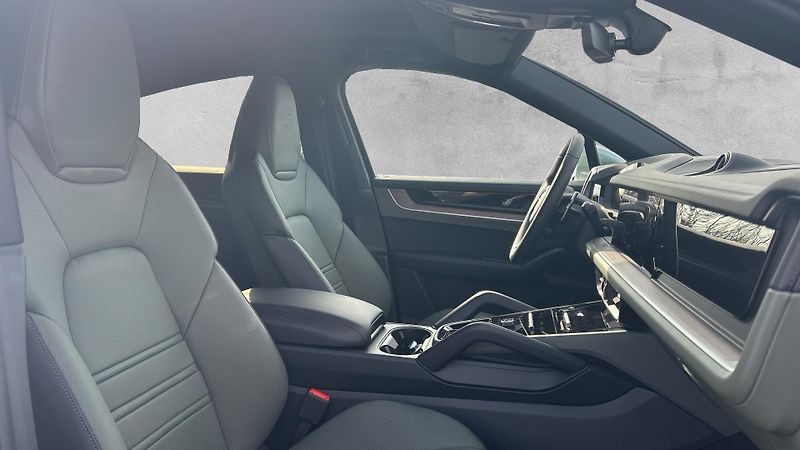 Porsche Cayenne S E-Hybrid Coupé - fotka 17 z 30