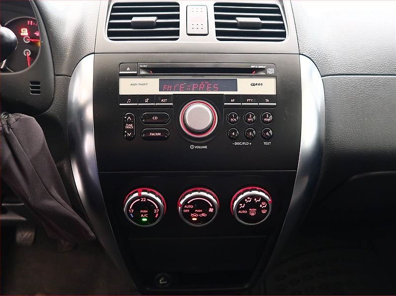 Fiat Sedici (2008) 1.6, nová STK, za skvělou cenu - fotka 12 z 14