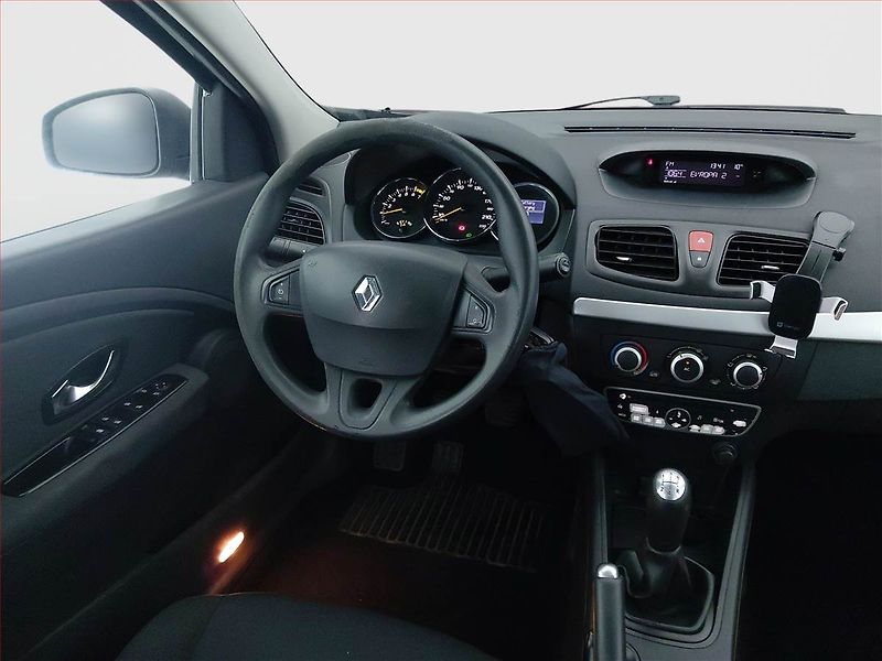 Renault Fluence (2010) 1.6 16V, po STK, Tažné - fotka 7 z 16