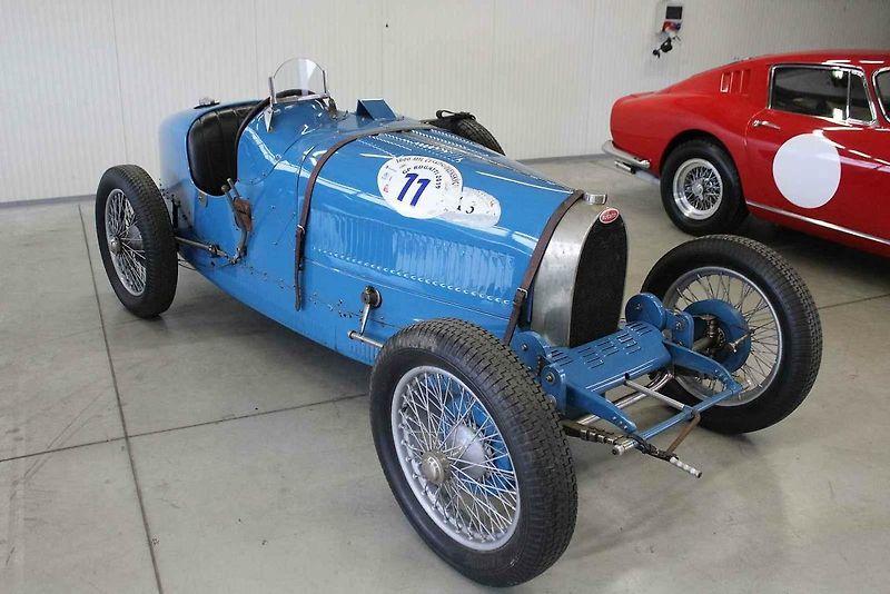 Při The Most Classic byl široké věřejnosti představen vůz červený Jaguar XJR, který v roce 1996 jel v koloně krále popu Michaela Jacksona při jeho návštěvě a koncertu v Praze.