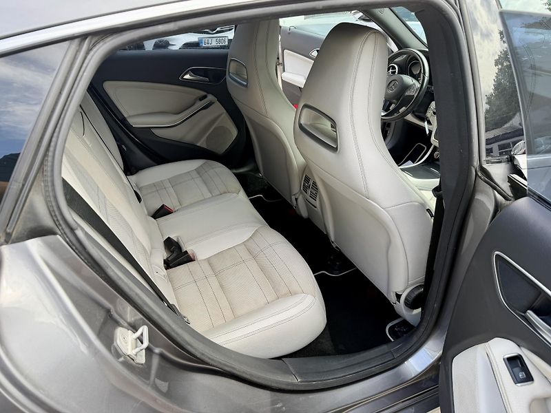 Mercedes-Benz CLA 180 SB aut. - fotka 15 z 22